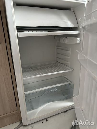 Холодильник маленький