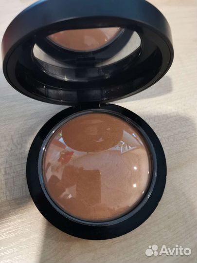 Пудра MAC, румяна-хайлайтер Clarins