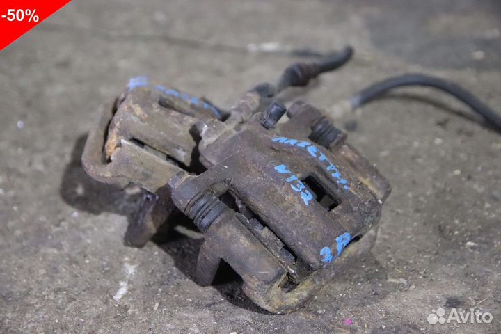 Суппорт передний правый Шевроле Лачетти