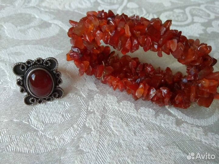 Комплект с сердоликом