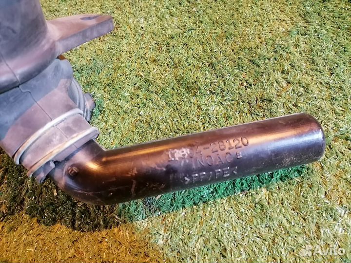 Патрубок воздушного фильтра 17881-28250 Toyota Cam