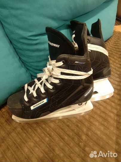 Коньки хоккейные