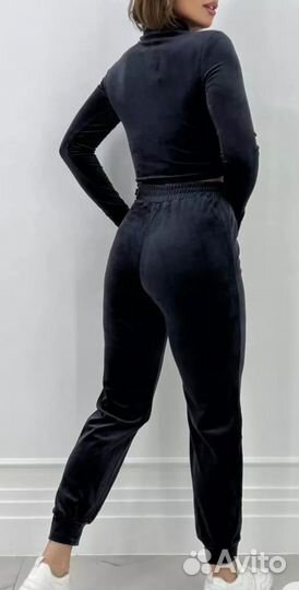 Костюм женский