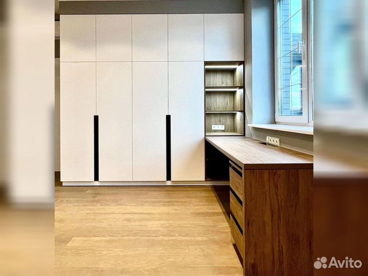 Шкаф распашной для одежды