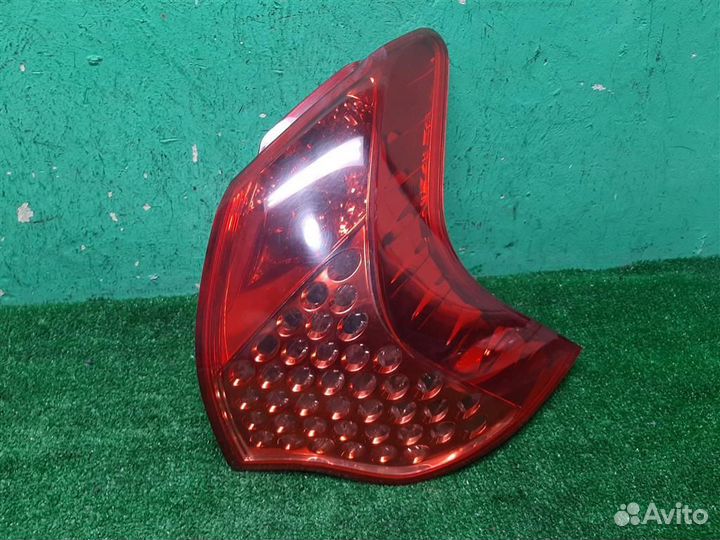 Фонарь задний наружный правый Peugeot 3008 2010