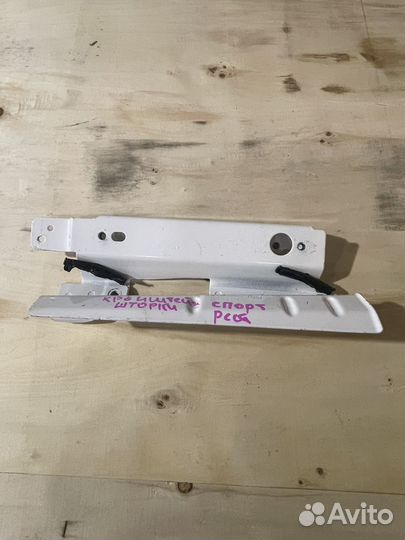 Направляющая шторки Land Rover Sport 2 рест