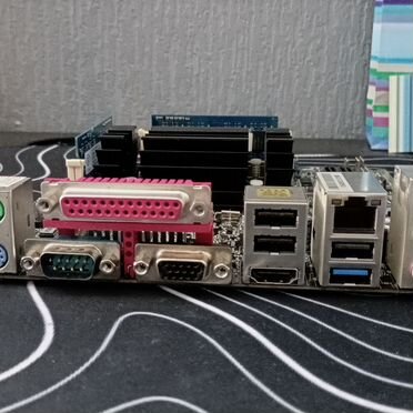 Материнская плата asrock d1800b-itx