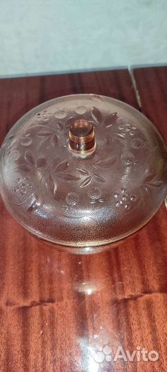 Конфетница медовница