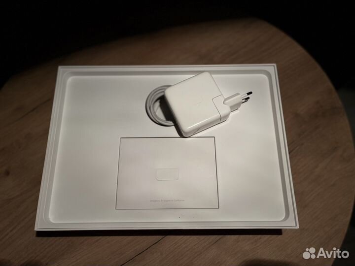 Macbook pro 13-inch 2018 touch bar 16гб/ 1 тб