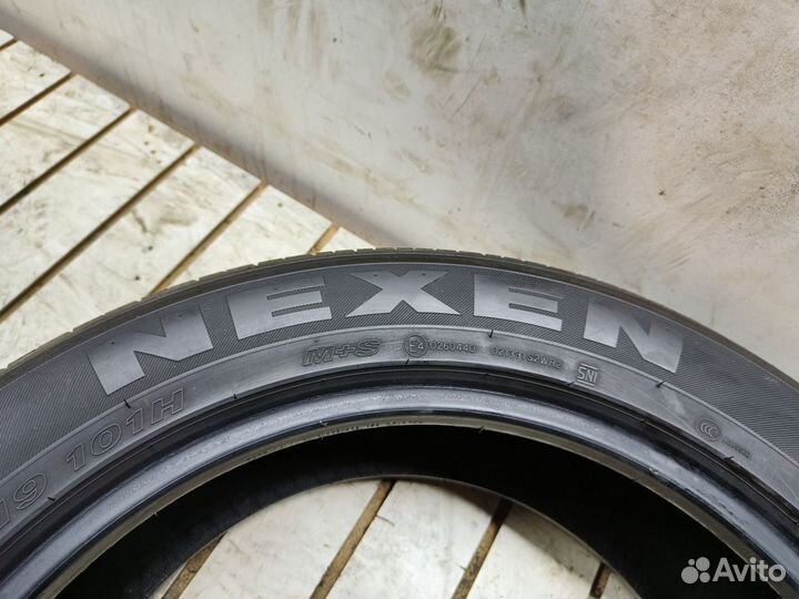 Nexen Roadian 581 235/55 R19 101H