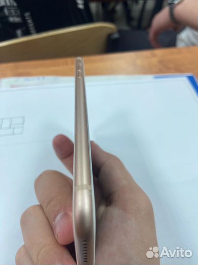 iPhone 8 Plus, 64 ГБ