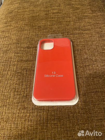 Чехол на iPhone 13