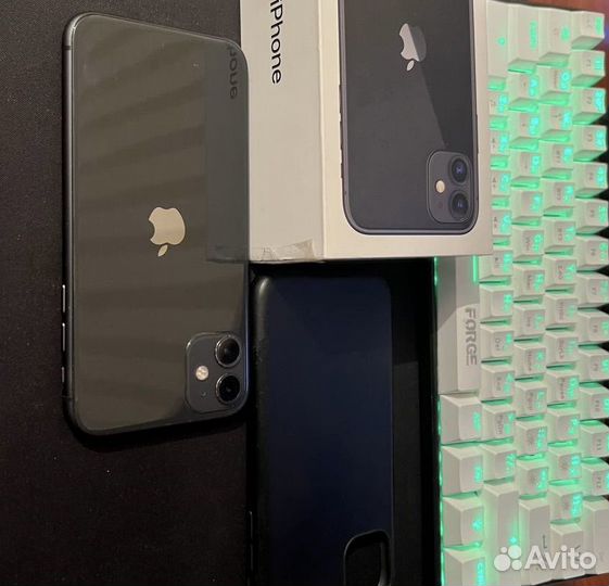 iPhone 11, 64 ГБ