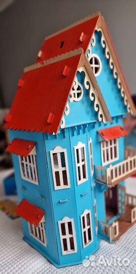 Домик кукольный с мебелью