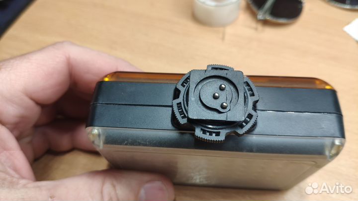 Накамерный видео- фото-свет Yongnuo YN-0906