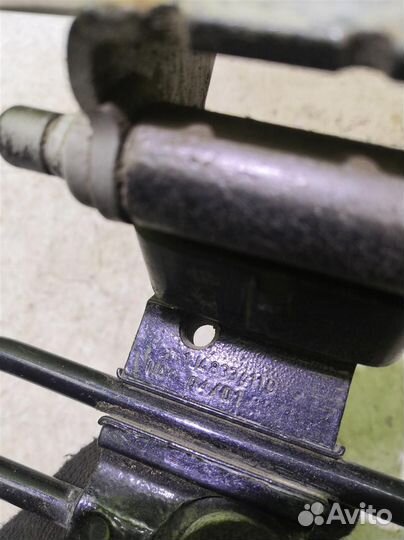 Петля двери задней левой нижняя Фольксваген Голь