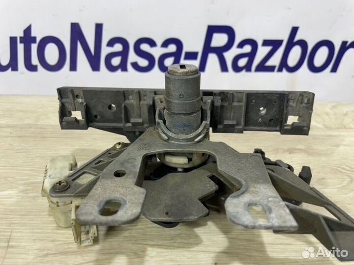 Ручка открывания багажника Volkswagen Passat B5