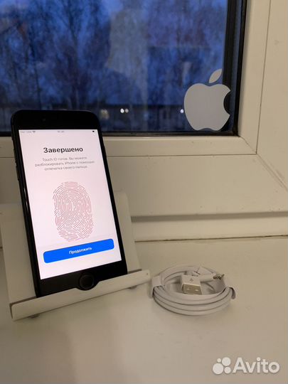 iPhone 8, 64 ГБ