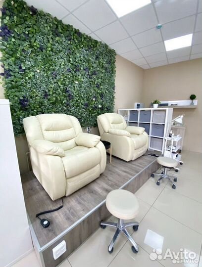 Аренда рабочего места мастера маникюра