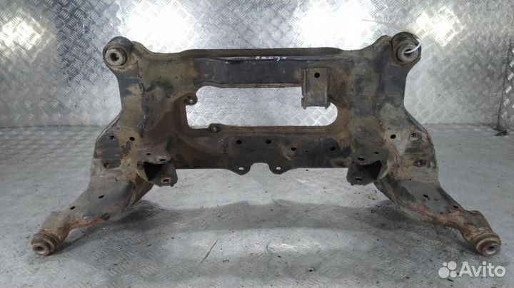 Балка передняя Nissan X-Trail T30 (2001-2006)