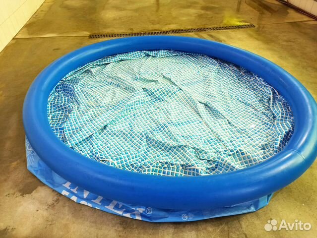 Надувной бассейн