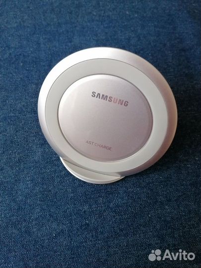 Беспроводная зарядка samsung EP-PG950