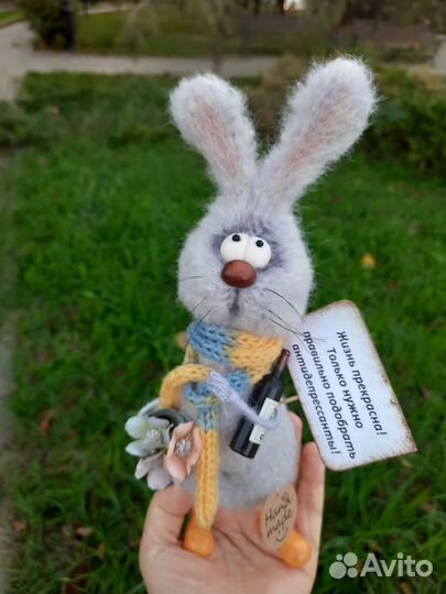 Вязаные игрушки заяц