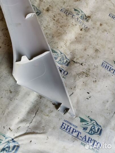 Обшивка передней правой стойки LADA Largus