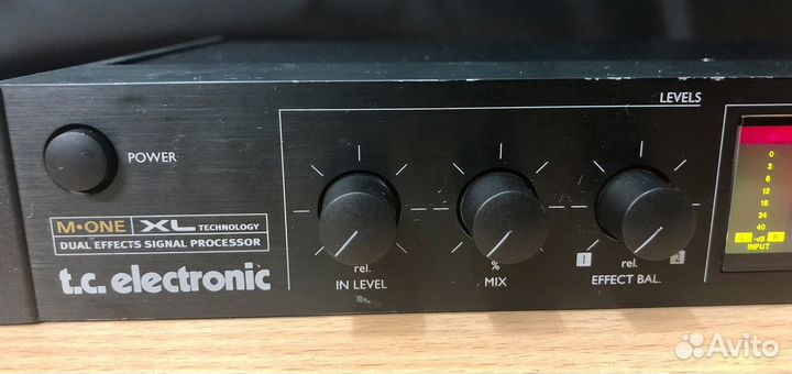 Процессор эффектов TC Electronic M-One