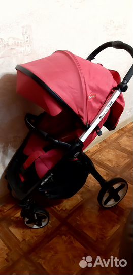 Прогулочная коляска
