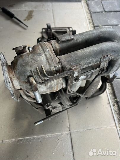 Продам коллектор впускной лансер 9