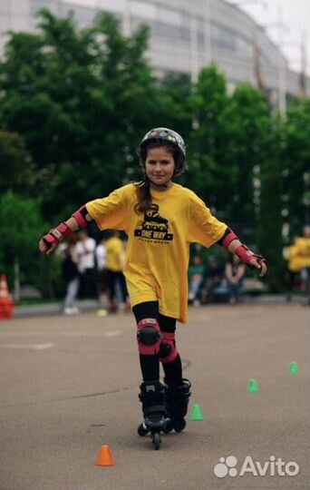Тренер инструктор по катанию на роликах
