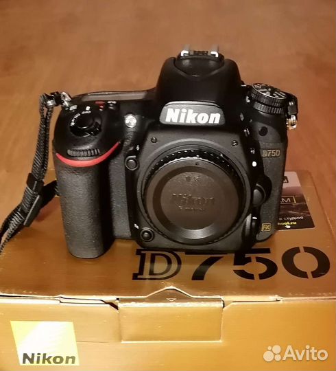 Зеркальный фотоаппарат nikon d750