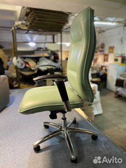 Компьютерное кресло