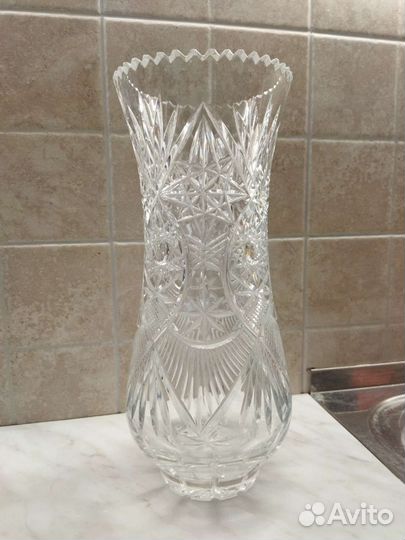 Хрустальная ваза