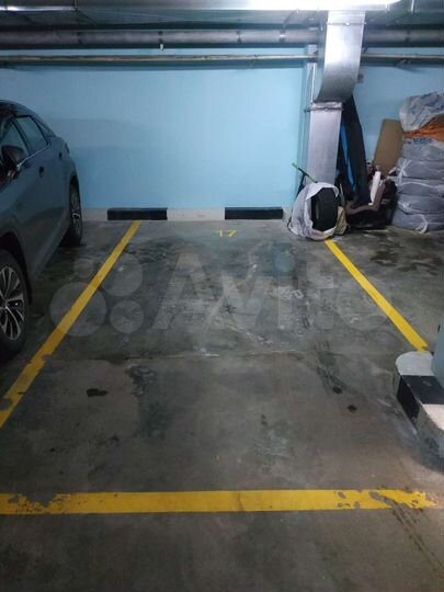 Машиноместо, 14 м²