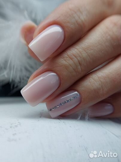 Начинающий мастер маникюра