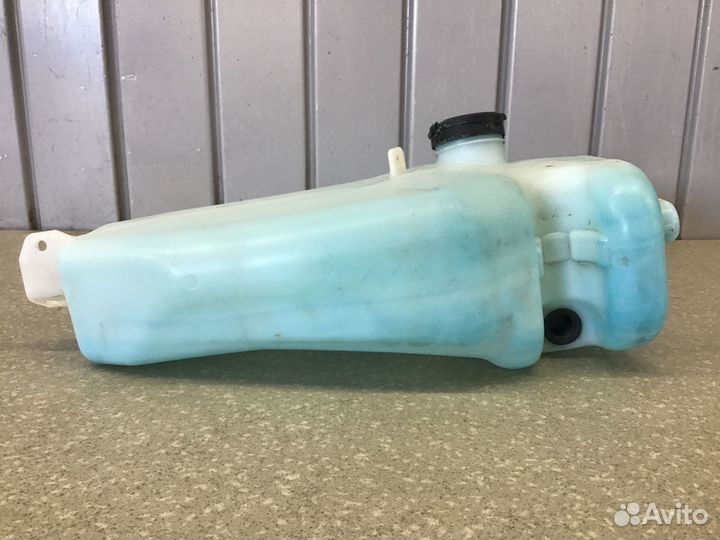 Бачок омывателя лобового стекла Renault Logan II 2