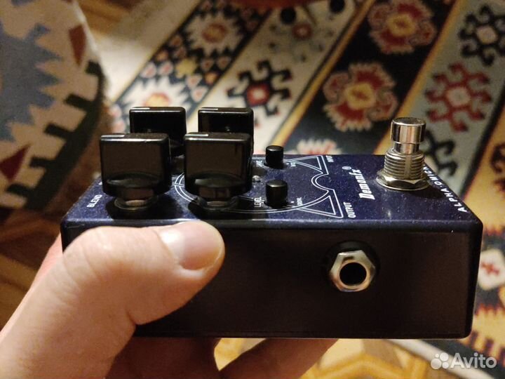 Басовая педаль перегруза DemonFx Alpha Omicron