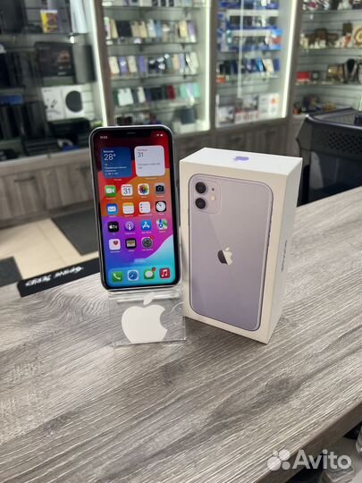 iPhone 11, 64 ГБ