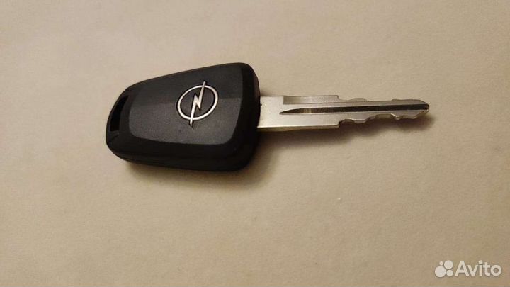 Ключ зажигания Opel оригинал
