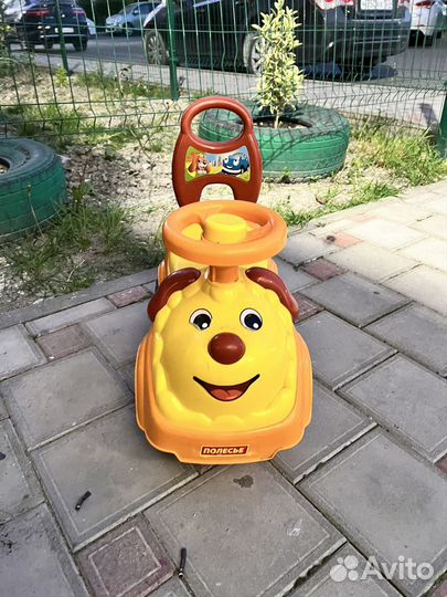 Машинка каталка толокар
