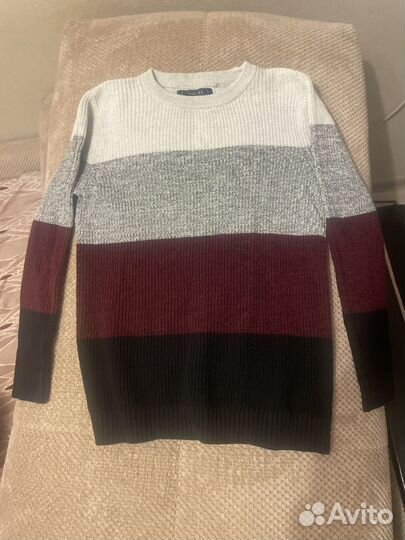 Свитер