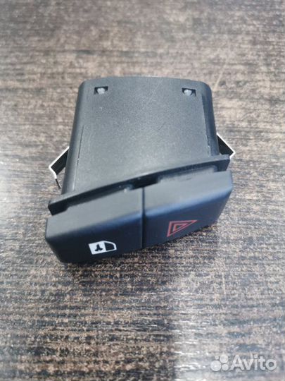 Кнопка аварийной сигнализации Bmw X5 E70 3.0