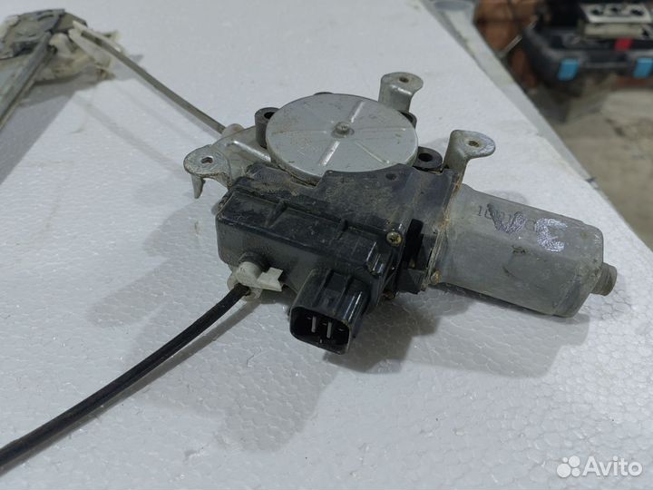 Стеклоподъемник задний пра/лев Mitsubishi Dingo