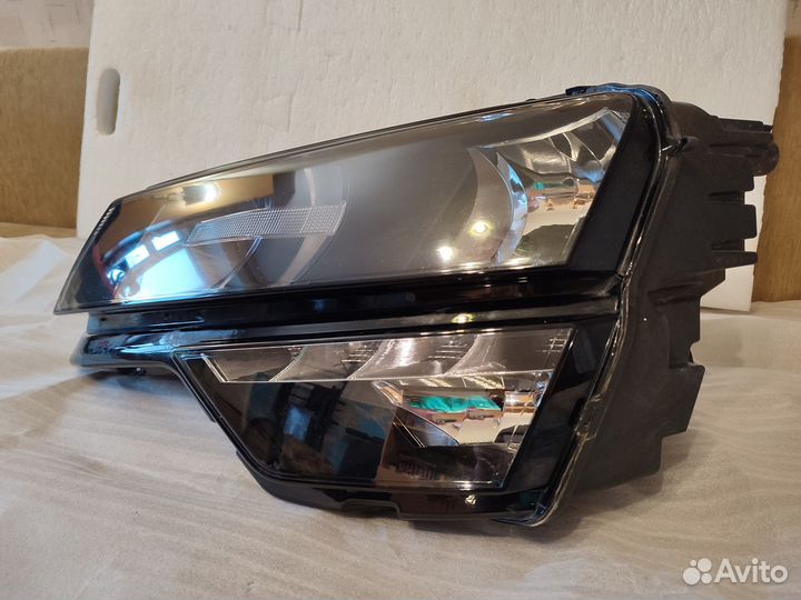 Фара левая Skoda Karoq 57B941015