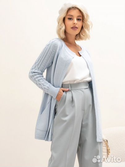 Новый красивый кардиган нежно голубого цвета
