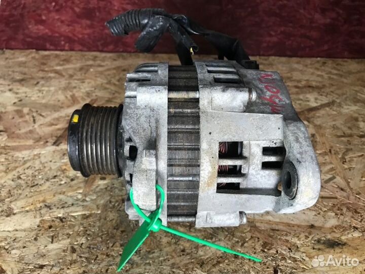 Генератор Nissan Terrano 2 ZD30 - 3.0 дизель (б/у)
