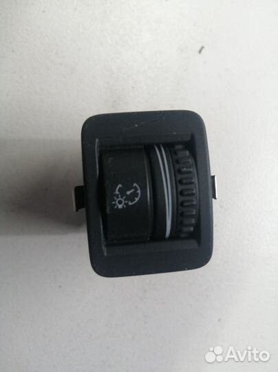 Кнопка освящения панели Tiguan (NF) I рестайлинг