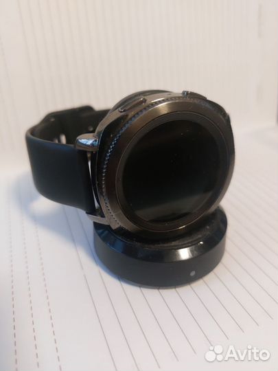 Часы samsung gear sport